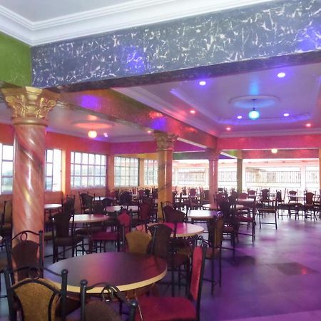 De-Zone Hotel Ikotun Bagian luar foto