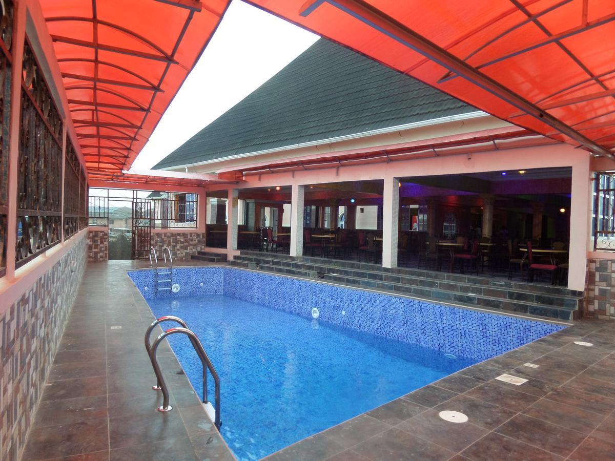 De-Zone Hotel Ikotun Bagian luar foto