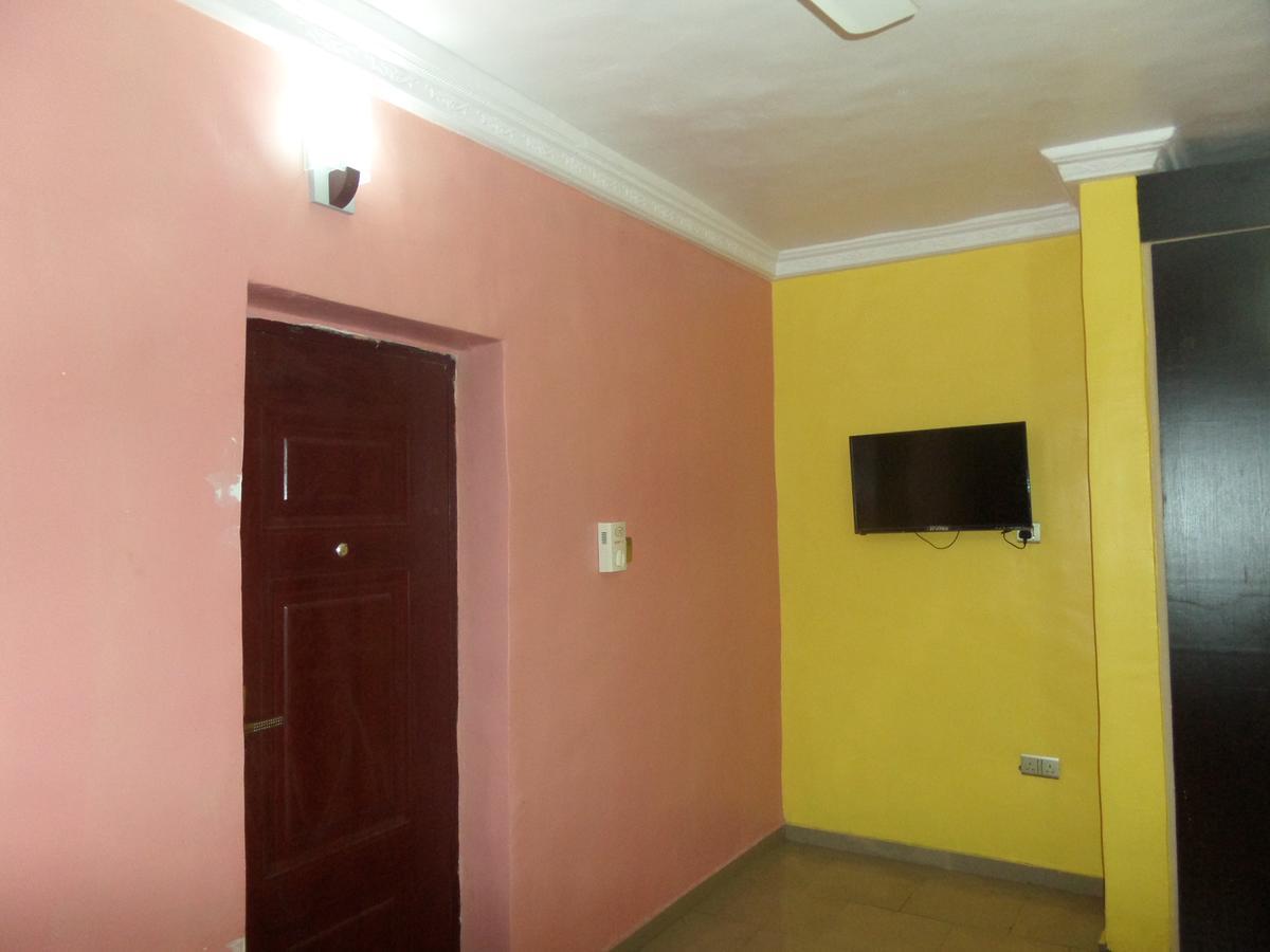 De-Zone Hotel Ikotun Bagian luar foto